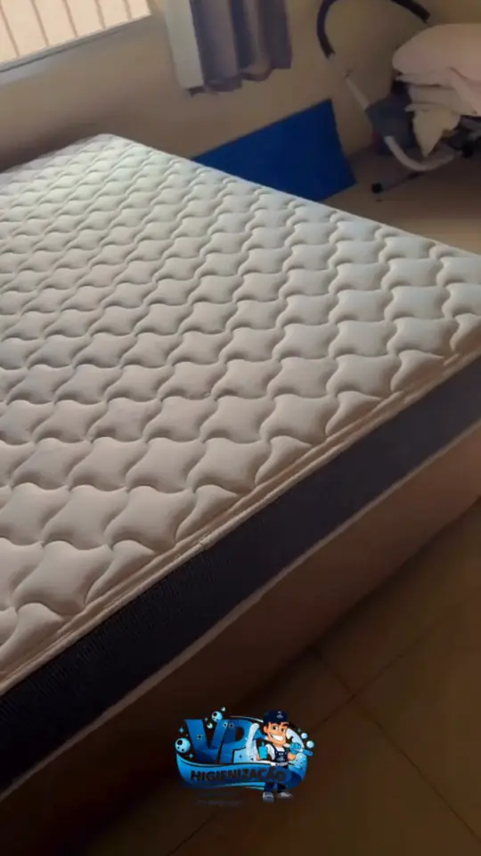 Colchão de casal higienizado